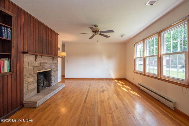 212 Fairview Dr, Elizabethtown, KY 42701