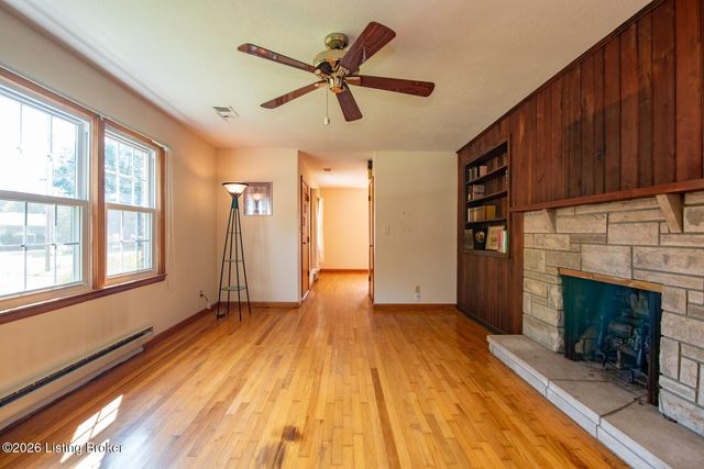 212 Fairview Dr, Elizabethtown, KY 42701