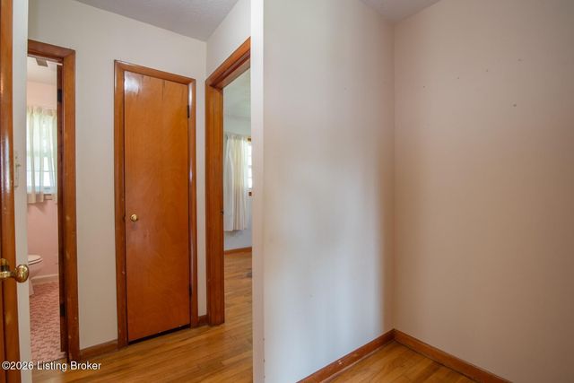 212 Fairview Dr, Elizabethtown, KY 42701