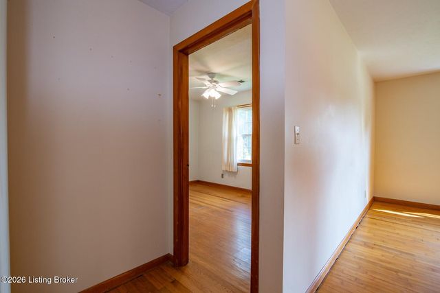 212 Fairview Dr, Elizabethtown, KY 42701