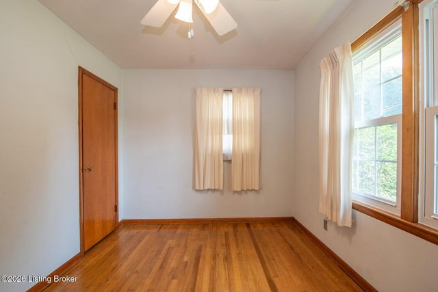 212 Fairview Dr, Elizabethtown, KY 42701