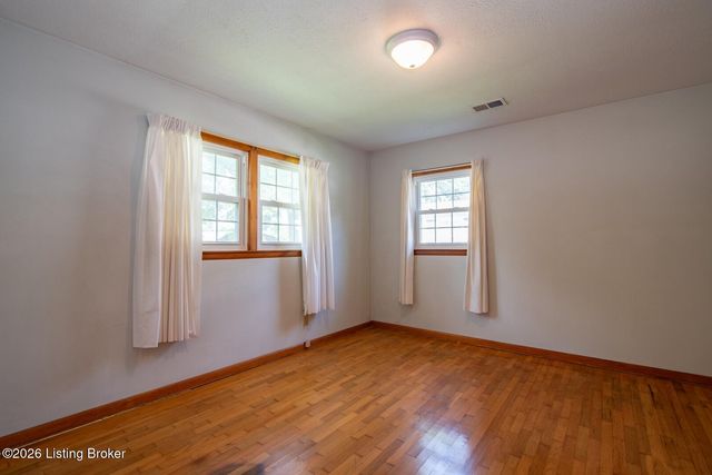 212 Fairview Dr, Elizabethtown, KY 42701