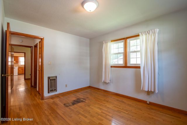 212 Fairview Dr, Elizabethtown, KY 42701
