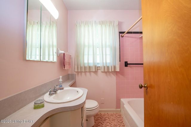 212 Fairview Dr, Elizabethtown, KY 42701