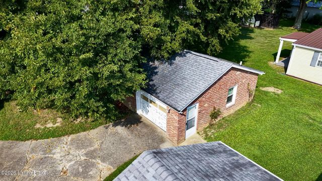 212 Fairview Dr, Elizabethtown, KY 42701