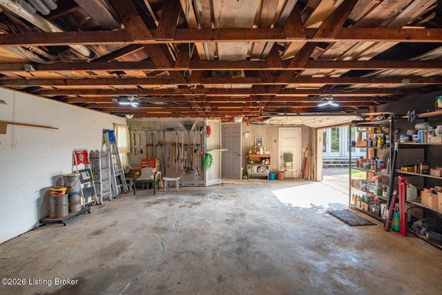 212 Fairview Dr, Elizabethtown, KY 42701
