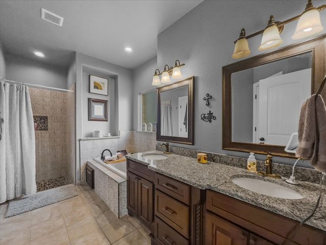 5618 Gebron Court, Fort Worth, TX 76126