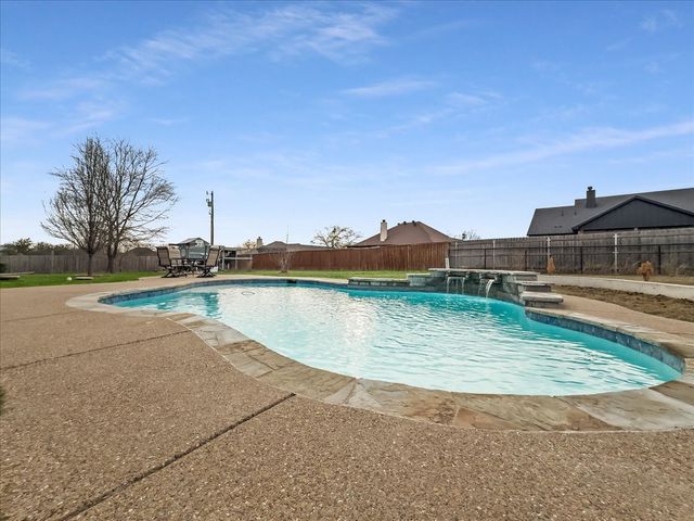 5618 Gebron Court, Fort Worth, TX 76126