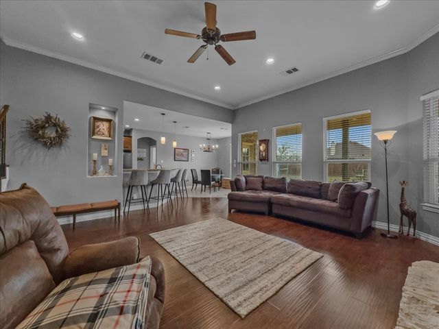 5618 Gebron Court, Fort Worth, TX 76126