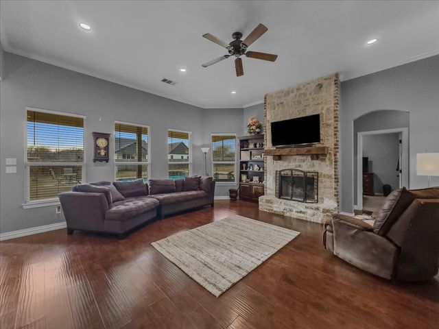 5618 Gebron Court, Fort Worth, TX 76126