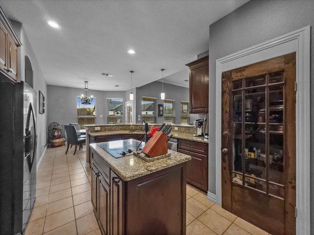 5618 Gebron Court, Fort Worth, TX 76126