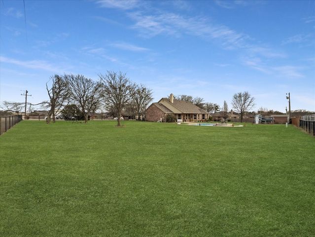 5618 Gebron Court, Fort Worth, TX 76126