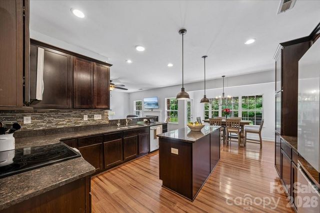 1006 Spring Rose Lane, Matthews, NC 28104