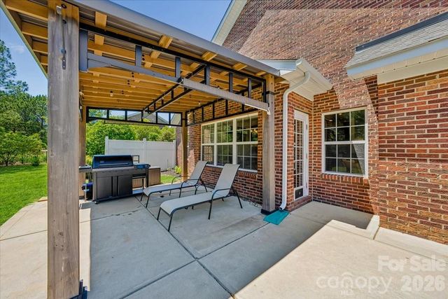 1006 Spring Rose Lane, Matthews, NC 28104