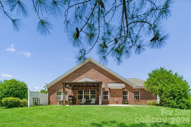 1006 Spring Rose Lane, Matthews, NC 28104