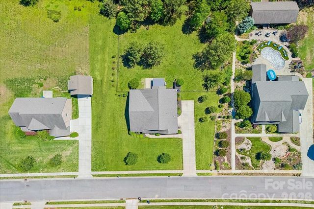 1006 Spring Rose Lane, Matthews, NC 28104