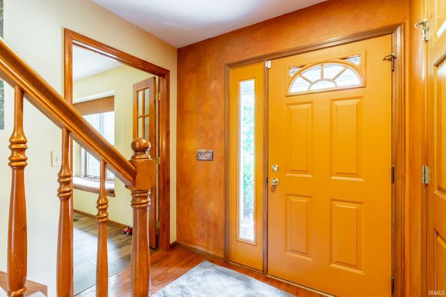 926 Deer Cliff Court, Fort Wayne, IN 46804