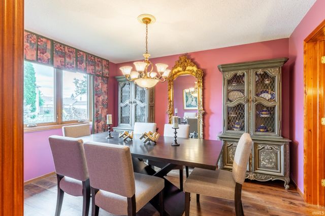926 Deer Cliff Court, Fort Wayne, IN 46804