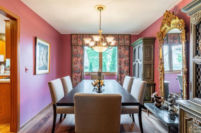 926 Deer Cliff Court, Fort Wayne, IN 46804