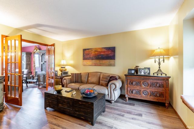 926 Deer Cliff Court, Fort Wayne, IN 46804