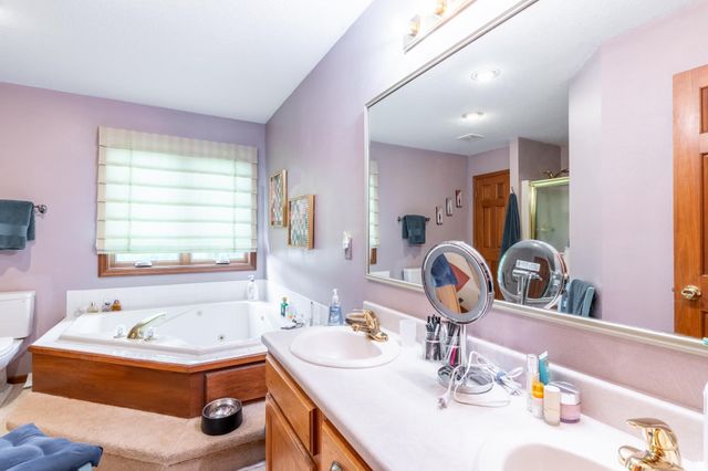 926 Deer Cliff Court, Fort Wayne, IN 46804