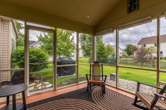 926 Deer Cliff Court, Fort Wayne, IN 46804