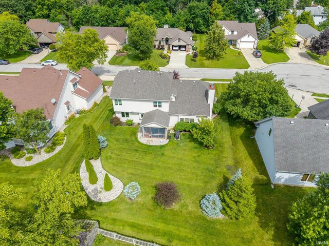 926 Deer Cliff Court, Fort Wayne, IN 46804
