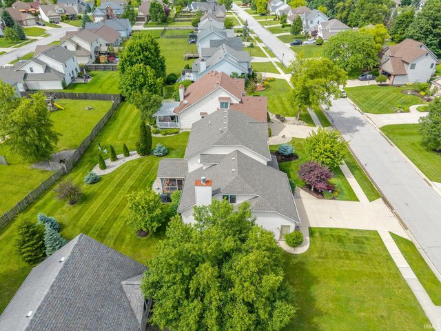926 Deer Cliff Court, Fort Wayne, IN 46804