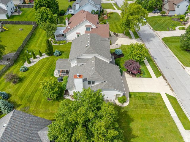 926 Deer Cliff Court, Fort Wayne, IN 46804