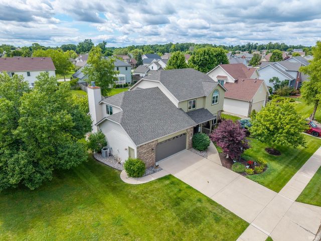 926 Deer Cliff Court, Fort Wayne, IN 46804
