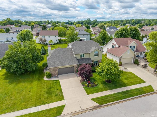 926 Deer Cliff Court, Fort Wayne, IN 46804
