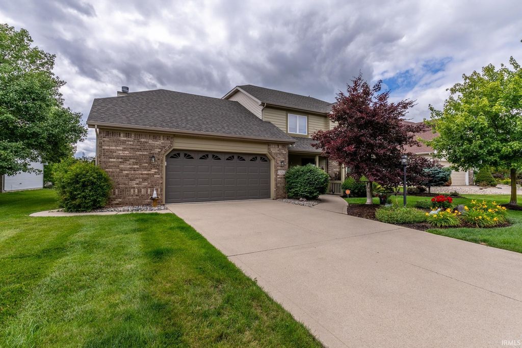 926 Deer Cliff Court, Fort Wayne, IN 46804