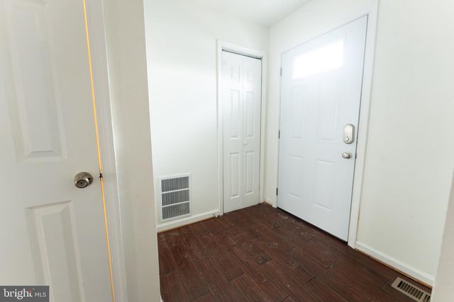 7426 RHONDDA DR, Lorton, VA 22079