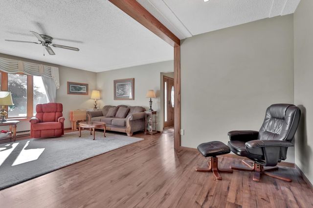 11187 Lindo Trail, Lindstrom, MN 55045