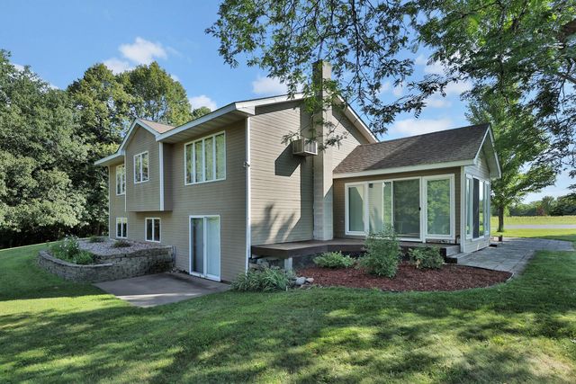 11187 Lindo Trail, Lindstrom, MN 55045