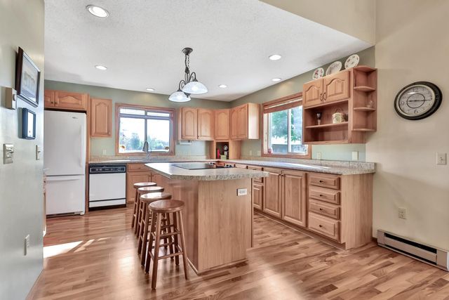 11187 Lindo Trail, Lindstrom, MN 55045