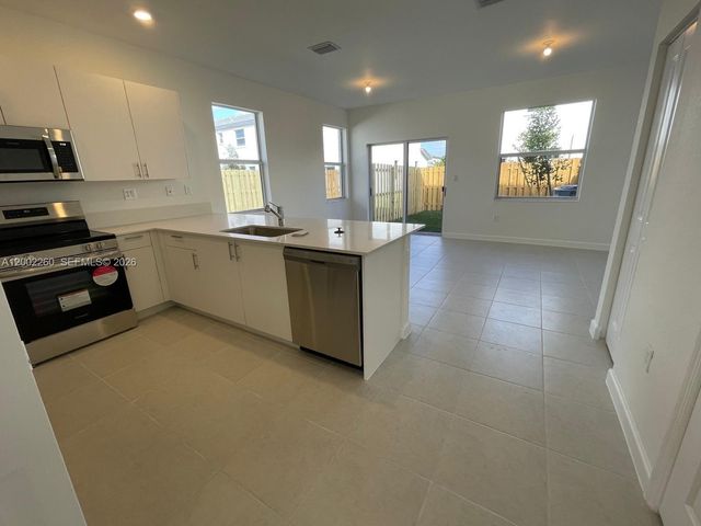 16283 SW 292nd St, Homestead, FL 33033