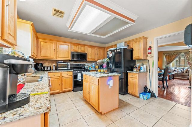 611 Brazos Trace Drive, Richmond, TX 77469