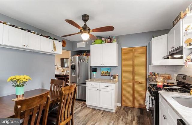 409 10TH AVE, Lindenwold, NJ 08021