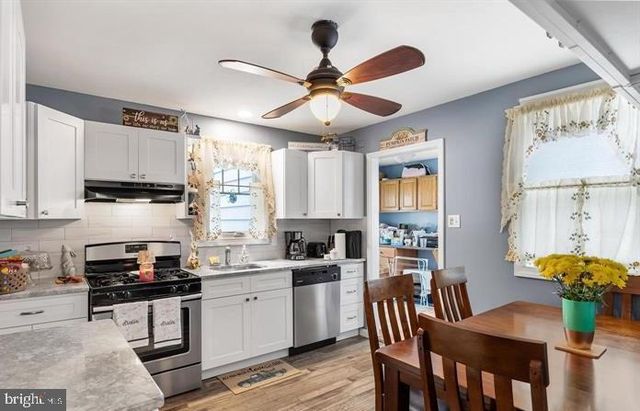 409 10TH AVE, Lindenwold, NJ 08021