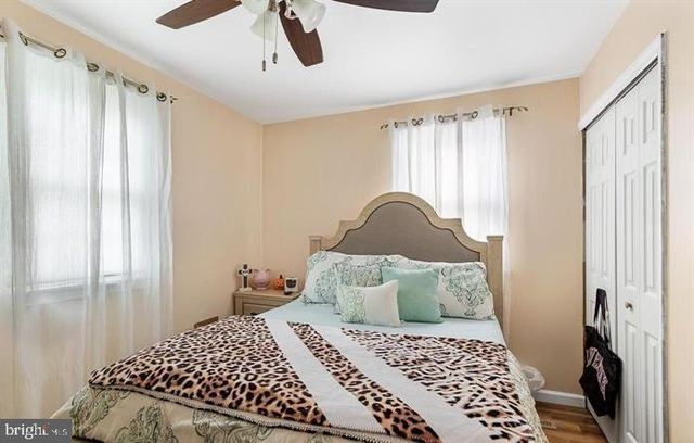 409 10TH AVE, Lindenwold, NJ 08021