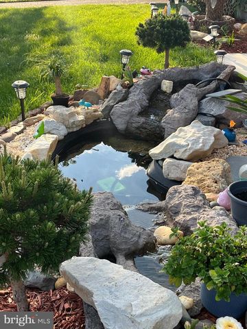 409 10TH AVE, Lindenwold, NJ 08021