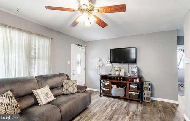 409 10TH AVE, Lindenwold, NJ 08021