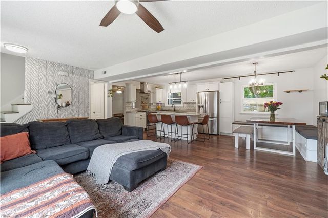 1705 Lolly CIR, Virginia Beach, VA 23453