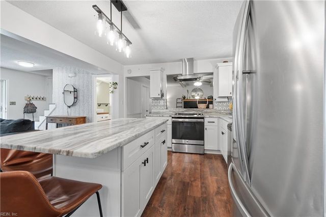 1705 Lolly CIR, Virginia Beach, VA 23453