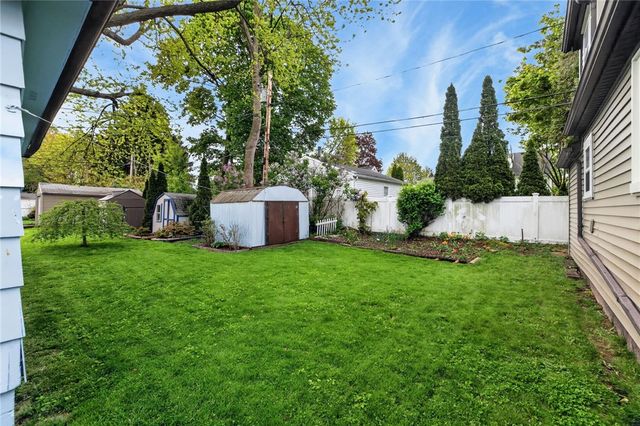 395 Brayton Road, Greece, NY 14616