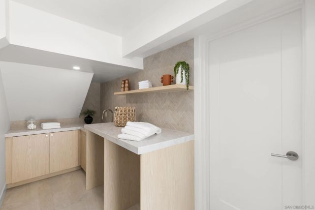 5912 La Jolla Blvd, La Jolla, CA 92037
