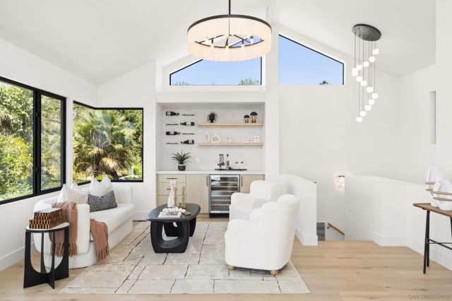 5912 La Jolla Blvd, La Jolla, CA 92037
