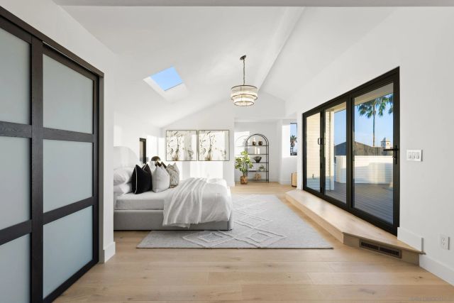 5912 La Jolla Blvd, La Jolla, CA 92037