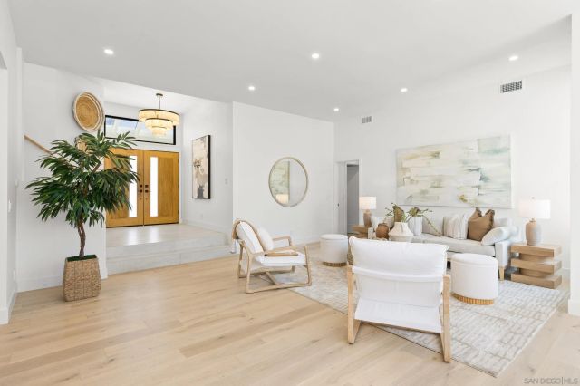 5912 La Jolla Blvd, La Jolla, CA 92037